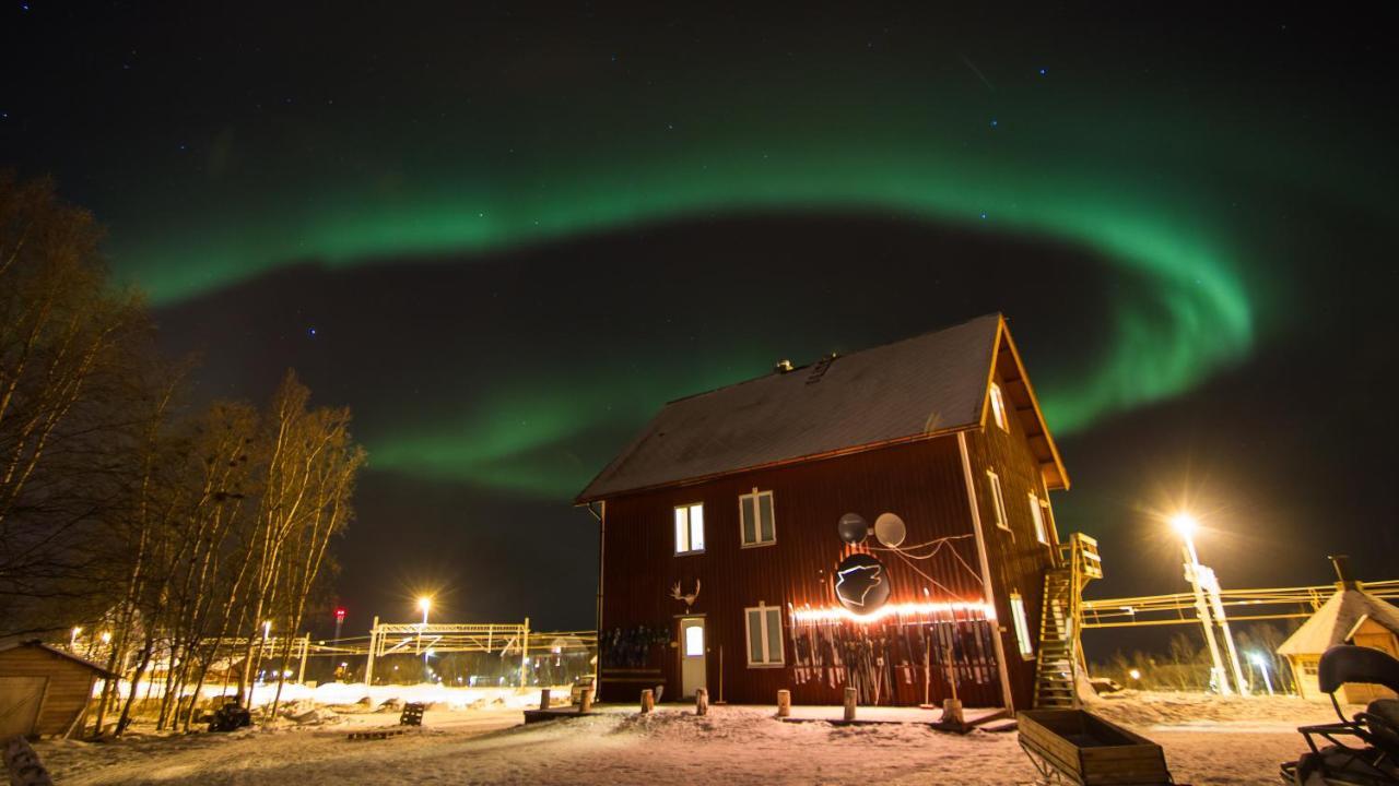 Abisko Net Hostel & Huskies エクステリア 写真