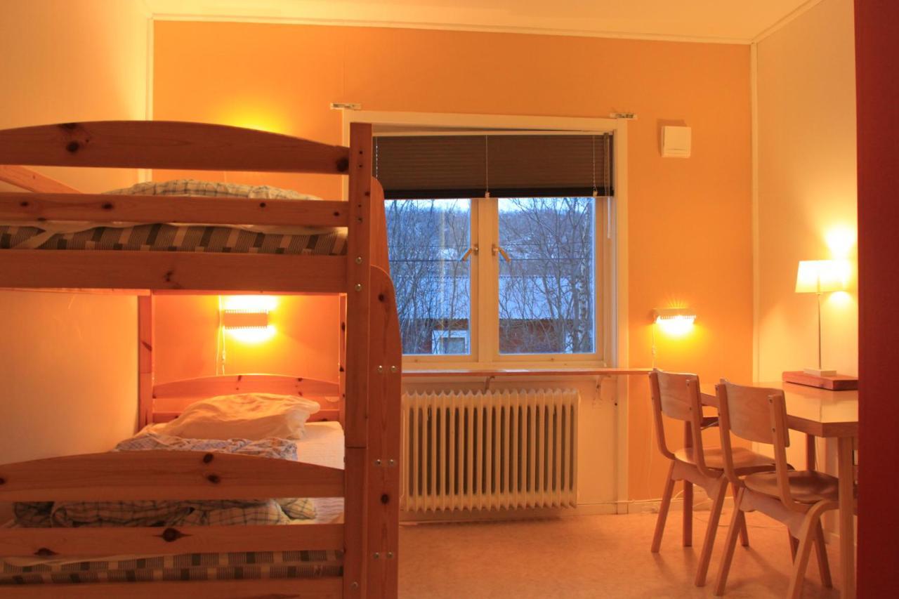 Abisko Net Hostel & Huskies エクステリア 写真